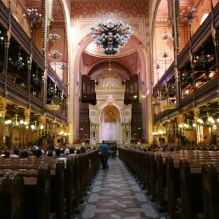 Great Synagogue + Jewish Quarter Walking Tour 2