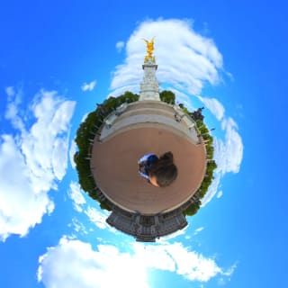 London Tour in 360: Reintroducing Your Favourite City 3