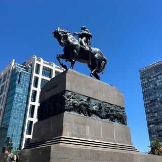 Montevideo: histórico y diverso (a pie) (español y/o portugués) 3