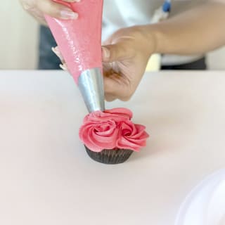 Beginner's Cake Decorating Workshop 1