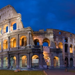 Rome Pass: Access to public transportation for 48 or 72 hours + admission to 1 or 2 attractions 1