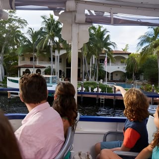 Jungle Queen Riverboat 90-Minute Narrated Sightseeing Cruise in Fort Lauderdale 6