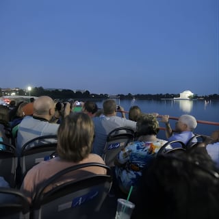 Big Bus DC Monuments and Memorials Night Tour  5
