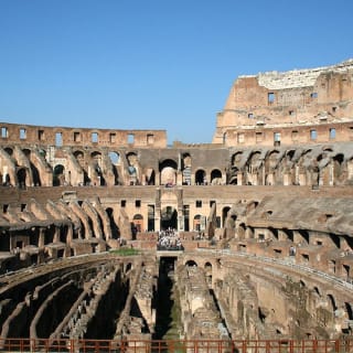 Rome Pass: Access to public transportation for 48 or 72 hours + admission to 1 or 2 attractions 3
