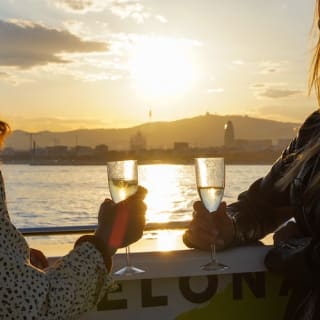 Katamaran-Kreuzfahrt zum Sonnenuntergang mit Live-Show 2