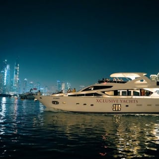 Dubai Marina: Luxury Yacht Tour with Breakfast or BBQ 4