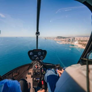 Barcelona: vuelo en helicóptero y traslado en barco desde el helipuerto 2