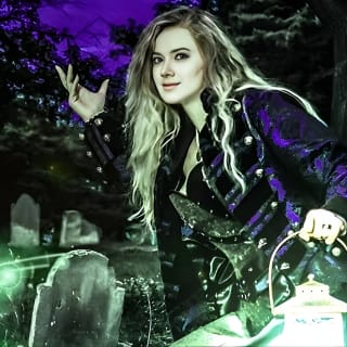 Black Cat Ghostly Night Tour in Salem 1