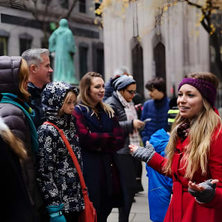 Manhattan Small Group Tour: Eine Attraktion, die die Themengebiete Wall Street und 911 Memorial abdeckt 5