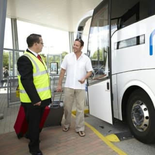 London: Bus Transfer To/From Stansted Airport and London Liverpool Street Stn 3