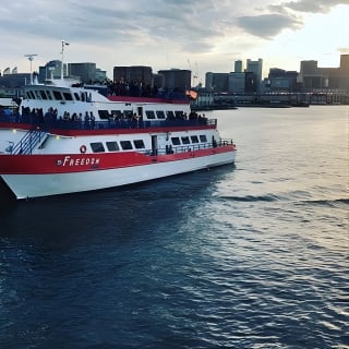 Croisière au coucher du soleil 4