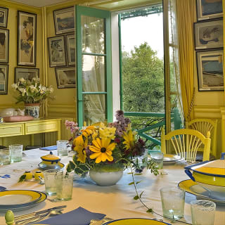 Tour guidato di mezza giornata con visita a casa di Monet e giardini da Parigi in minivan 3