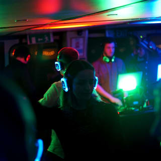 Fiesta en Barco de los Sonidos Silenciosos 1