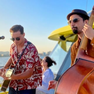Katamaran-Kreuzfahrt zum Sonnenuntergang mit Live-Show 14