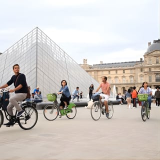 Premium Bike Tour : Sights, Picnic & Local Secrets (small group) 3