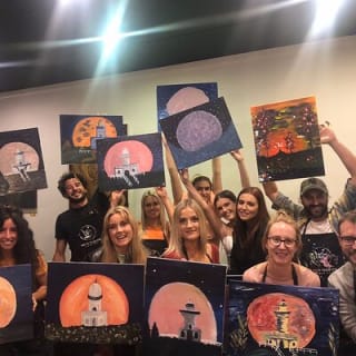 Adults Art and Wine Class in Byron Bay 4