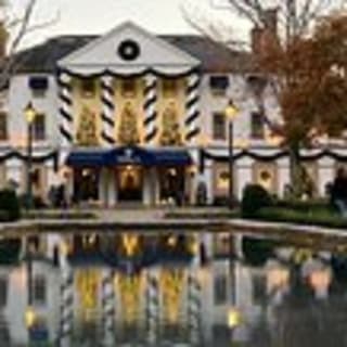Private Colonial Williamsburg Breakfast - Exploring Before and After Restoration 3