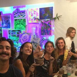 Adults Art and Wine Class in Byron Bay 7
