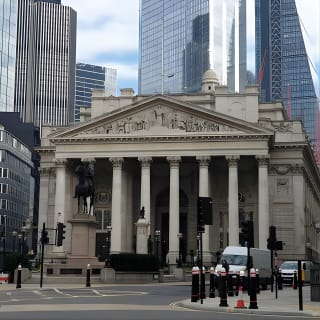 Roman Ruins to Blitz Bombings: A Walking Tour of London's Fiery History 5