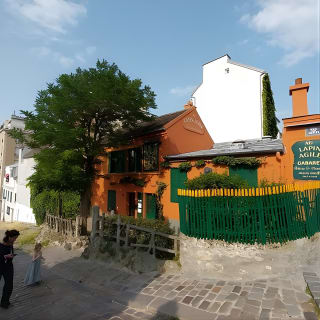 ESSENTIAL MONTMARTRE Walking Tour: the essential highlights+MORE! 7