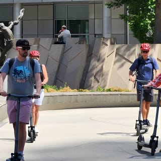 Recorrido de 2 horas en scooter por los lugares más destacados de la ciudad de Calgary 5