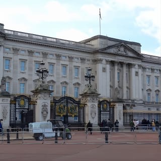 Royal tour of St James', Parks, Palaces and Royal intrigue 12