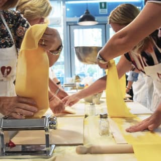 Corso di pasta, ravioli e tiramisù a Roma 5