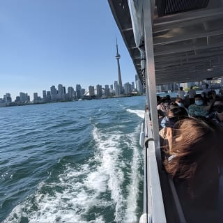1-Hour Toronto Harbour Tour with Live Narration 4