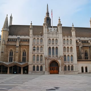 Roman Ruins to Blitz Bombings: A Walking Tour of London's Fiery History 6