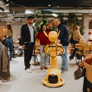 Robot Drink – L'afterwork les robots Mirokaï à Paris 3