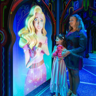 Hollywood Wax Museum Entertainment Center 5