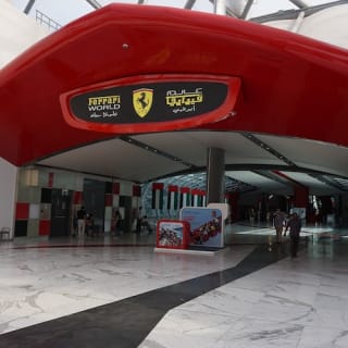 Abu Dhabi: Day Trip from Dubai including City Tour and Sheikh Zayed Mosque 4