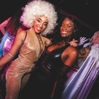 Trick or Drink NYC Halloween Bar Crawl (3 Días) 2