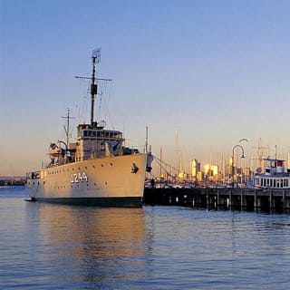Melbourne City and Williamstown Ferry Cruise 4