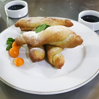 Churros tradicionales peruanos en Lima 5
