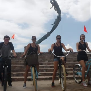 Paseo Privado en Bicicleta por el Malecón 7