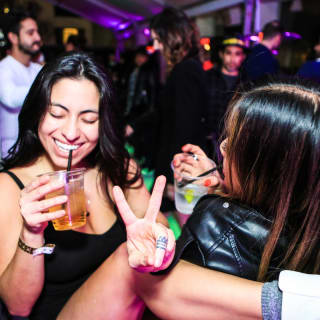 Crawl 'Til The Ball Falls: Houston NYE Bar Crawl 2026 1