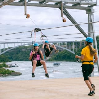 WildPlay Niagara Falls: Zipline to the Falls 6
