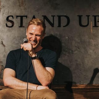 Drinks & Laughs For 2 at Stand Up NY 1