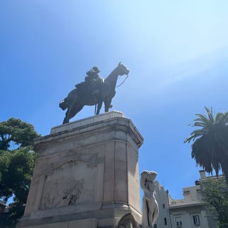 Montevideo: histórico y diverso (a pie) (español y/o portugués) 8