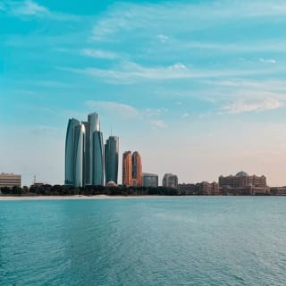 Abu Dhabi Hidden Gems - Tour autoguidato e caccia al tesoro 2
