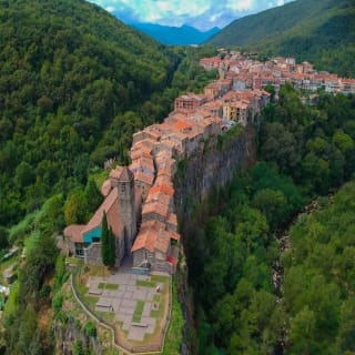 Tour Medieval del gruppo: Besalú, Castellfollit e Santa Pau da Barcellona. Esplora i villaggi meglio conservati nel cuore del Parco Naturale della zona vulcanica della Garrotxa 3