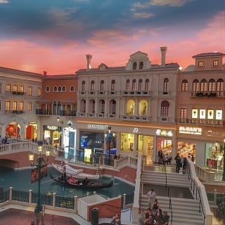 Where the Spots Are: Las Vegas Strip Walking Tour 2