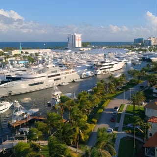 Jungle Queen Riverboat 90-Minute Narrated Sightseeing Cruise in Fort Lauderdale 10