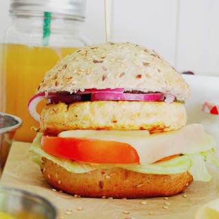 Just Good! Healthy burger with drink 2