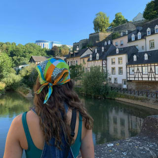 Juego romántico de exploración al aire libre en Luxemburgo 4