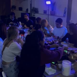 CandleLab: Taller de velas con bebida y picoteo 12