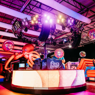 Bounce Empire: World's Largest Indoor Amusement Park 3