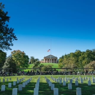 Arlington National Cemetery: Hop-on Hop-off Trolley 1