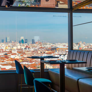 Ella Sky Bar: exclusivo menú con vistas en Gran Vía 3